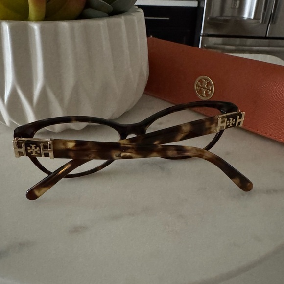 Tory Burch Cat Eyeglasses with Case - Picture 2 of 6